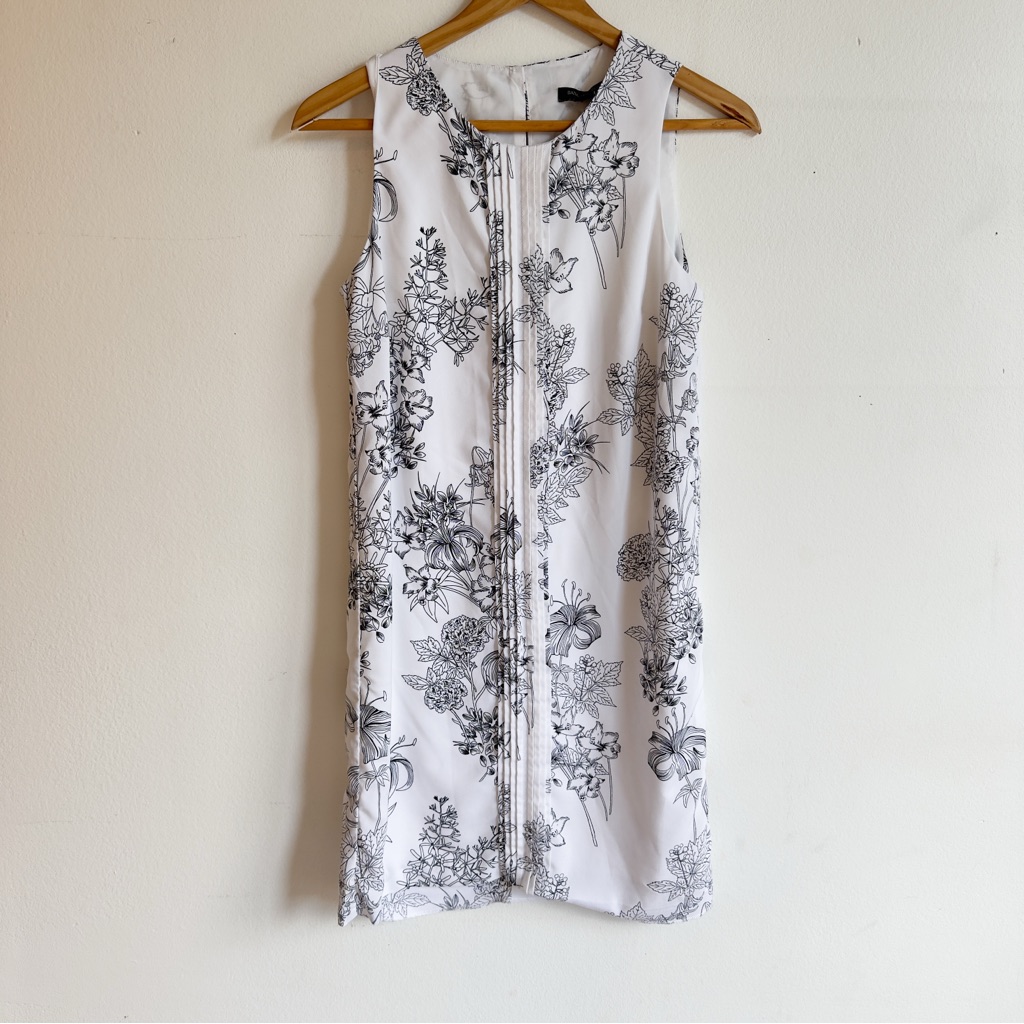 Banana Republic Floral Black And White Sleeveless Dress